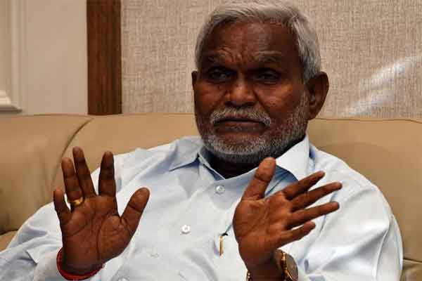 झारखंड सरकार आदिवासियों को खत्म करने की रच रही साजिशः चंपाई सोरेन