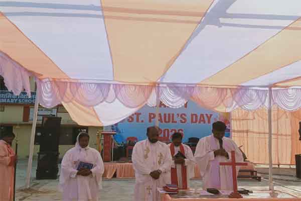 संत पॉल्स डे पर निकाली गई भव्य शोभायात्रा