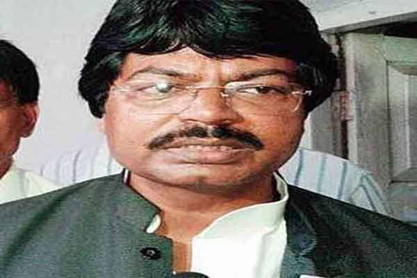 हजारीबाग : पूर्व मंत्री योगेन्द्र साव पर अधिवक्ता को धमकी देने का आरोप, कानूनी कार्रवाई की मांग