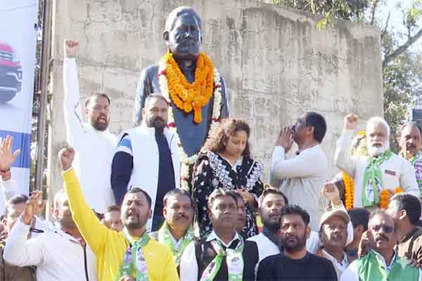 झारखंड आंदोलन में वीर शहीद निर्मल महतो का रहा है अमूल्य योगदानः CM