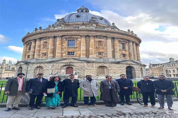 CM ने ऑक्सफोर्ड विश्वविद्यालय के ऑल सोल्स कॉलेज का किया दौरा, डॉ. सर्वपल्ली राधाकृष्णन को दी श्रद्धांजलि