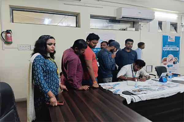 डीसी ऑफिस में लगा फ्री हेल्थ कैंप, 52 लोगों ने कराया चेकअप