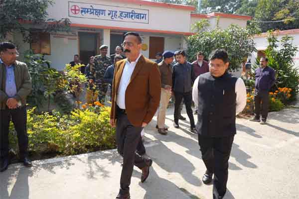 हाईकोर्ट के जज ने किया संप्रेक्षण गृह व हजारीबाग सेंट्रल जेल का निरीक्षण