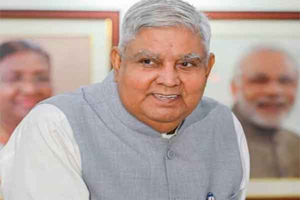 मिल गए धनखड़, घर पर ही समय बिता रहे हैं