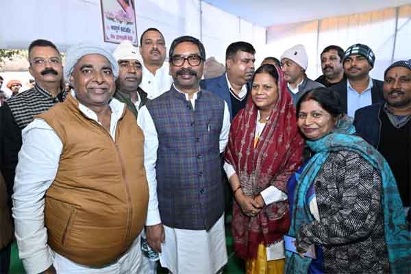 मंत्री संजय यादव की माताजी के "श्रद्धांजलि समारोह सह शांति भोज" में CM हुए शामिल