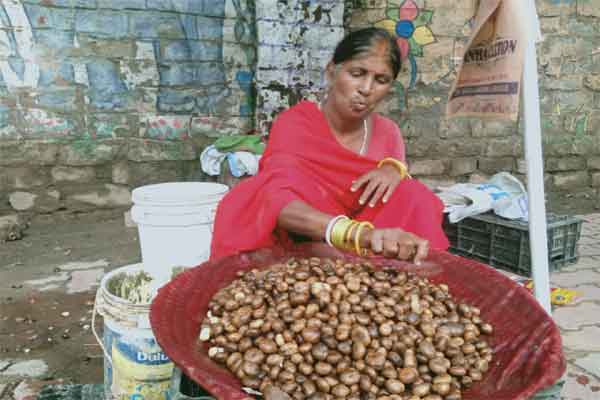 रुगड़ा व खुखड़ी की रांची बाजार में धूम, मटन से भी हुआ महंगा
