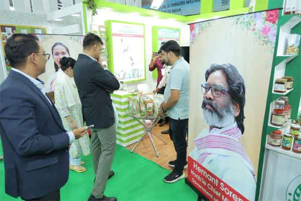 दिल्ली में वर्ल्ड फूड इंडिया में झारखंड पवेलियन का अवलोकन