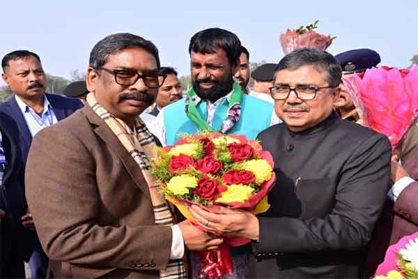 सीएम हेमंत सोरेन पहुंचे बोकारो