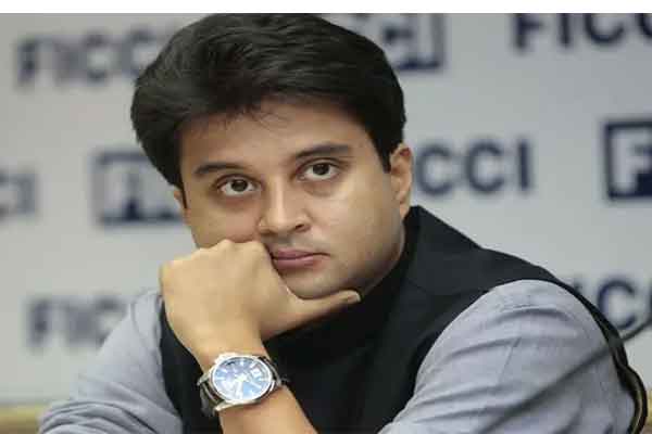 संसद भवन के बाहर ज्योतिरादित्य सिंधिया ने झूठ बोला!