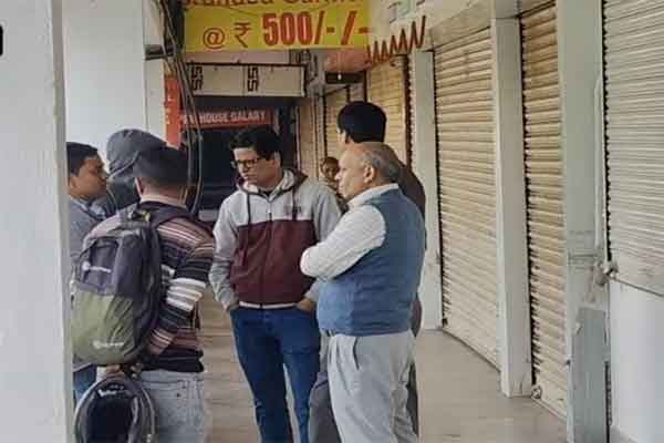 CA नरेश केजरीवाल से जुड़े ठिकानों पर FEMA के तहत ED रेड, 65 लाख नकद जब्त