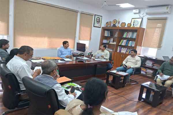 ब्लड बैंक को मजबूत करने की पहल,अपर मुख्य सचिव ने मांगी रिपोर्ट, ब्लड रिप्लेसमेंट पर रोक