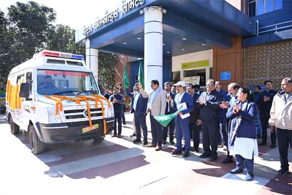 सीसीएल अब गांव-गांव पहुंचाएगी मोबाइल अस्पताल सेवा