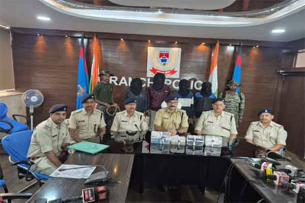रांची: नीरज साहू नाम का नया गैंग बना मांगते थे लेवी, 6 अपराधी अरेस्ट