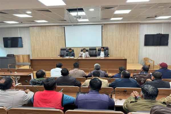 रांची : उप प्रशासक की अध्यक्षता में हुई इनफोर्समेंट टीम की समीक्षा बैठक