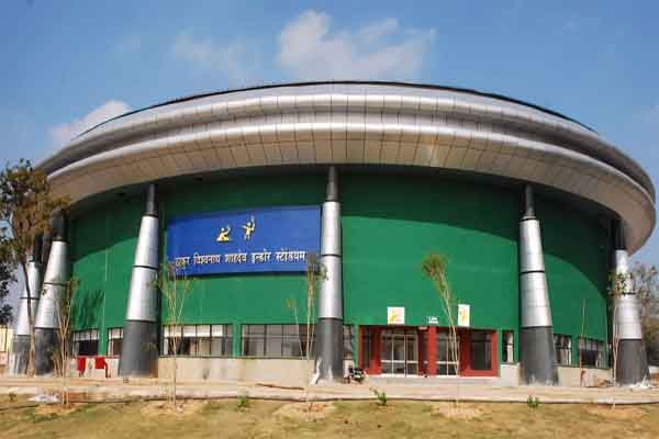 ठाकुर विश्वनाथ शाहदेव स्टेडियम में फीस का खेल उजागर, खिलाड़ी व अभिभावक नाराज