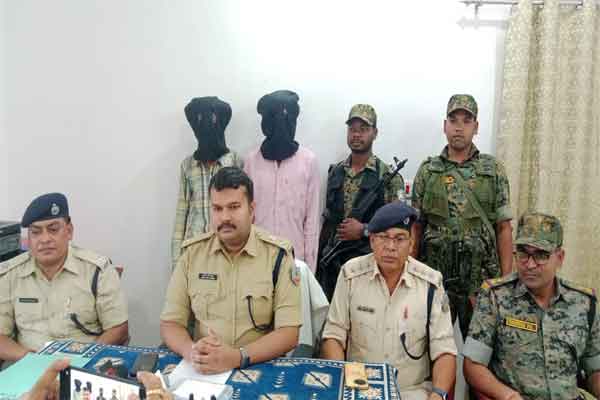 गुमला: पंजाब से बिहार जा 45 लाख का 1020 कार्टन बियर जब्त, 2 अरेस्ट