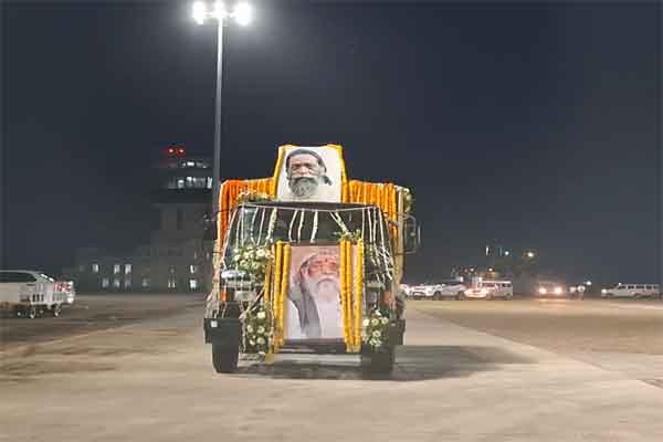 दिशोम गुरु आखिरी जोहार : शिबू सोरेन के अंतिम दर्शन को उमड़ा जनसैलाब, आंखे हो गईं नम, नेमरा में होगा अंतिम संस्कार