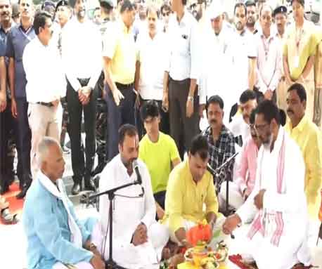 CM ने फ्लाईओवर की दी सौगातः कहा, राजनीतिक रोटी चमकाने के लिए किसी की बलि दें यह बर्दाश्त नहीं