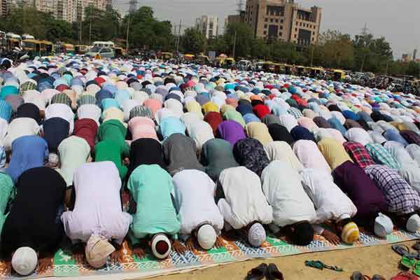 बकरीद 2025: कुर्बानी व एकता का त्यौहार, जानिए कहां कितने बजे होगी नमाज