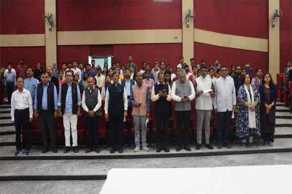 वंदे मातरम के 150 वर्ष पर विशेष कार्यक्रम में CUJ ने दिखाया राष्ट्रप्रेम का जज़्बा