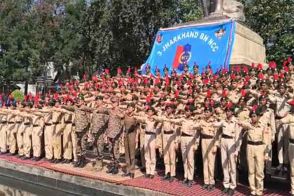 रांची : बिरसा मुंडा कारा में एनसीसी कैडेट्स ने मनाई वंदे मातरम की 150वीं वर्षगांठ