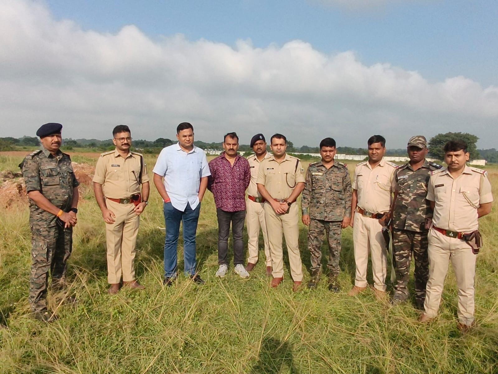 राहुल दुबे गैंग के साथ मुठभेड़ के बाद घटनास्थल पर पहुंचे रांची SSP, जायजा लिया