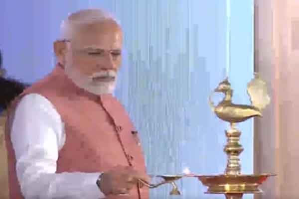 PM ने सांसदों के लिए 184 नए फ्लैटों का किया उद्घाटन, बोले-अब आनंद की नई धारा बहेगी