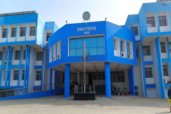 पलामू :  राशन कार्ड में जोड़े गए 73 हजार लोगों के नाम, 63 हजार आवेदन लंबित