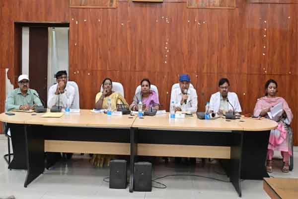 धनबाद जिला परिषद बोर्ड बैठक : कई प्रस्ताव पारित, दुकानों का विवरण 90 दिन में देना अनिवार्य