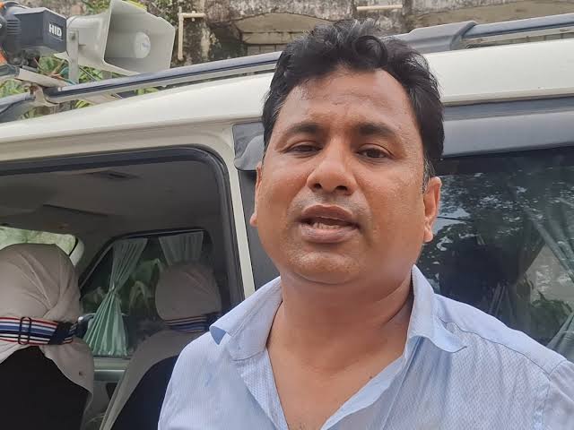 बगहा :  जमीन विवाद में अतिक्रमण हटाने पहुंचे सीओ पर ग्रामीणों का हमला, घायल