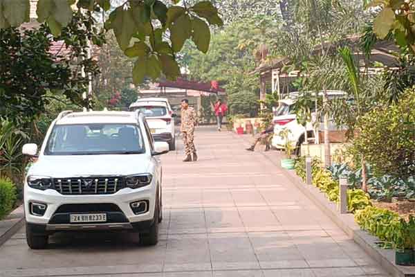 धनबाद में कोयला कारोबारी इंद्रराज भदौरिया, सुधीर चौटाला और मनोज अग्रवाल के ठिकानों पर ईडी रेड