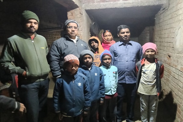 गिरिडीह: नाइजर में अपहृत बगोदर के दो प्रवासी मजदूर लौटे घर, परिजनों में खुशी की लहर