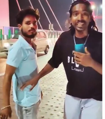 कार्तिक उरांव फ्लाईओवर पर दो युवकों  की अमर्यादित रील वायरल, मंत्री ने लिया संज्ञान