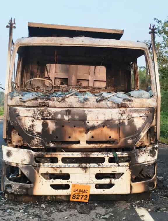 गोड्डा में अपराधियों का उत्पात, हाईवा में की आगजनी