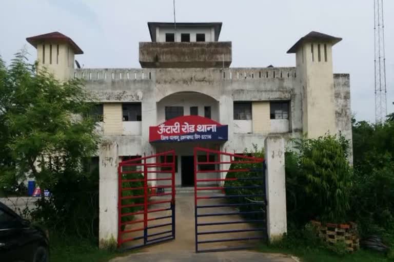 उंटारी रोड में बीडीओ को रौंदने का प्रयास करने वाला ट्रैक्टर गढ़वा से बरामद