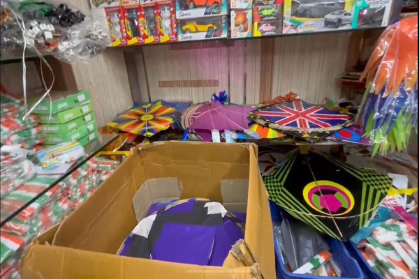 'ऑपरेशन सिंदूर' वाली पतंग की बाजार में जबरदस्त डिमांड, बच्चों और युवाओं की पहली पसंद