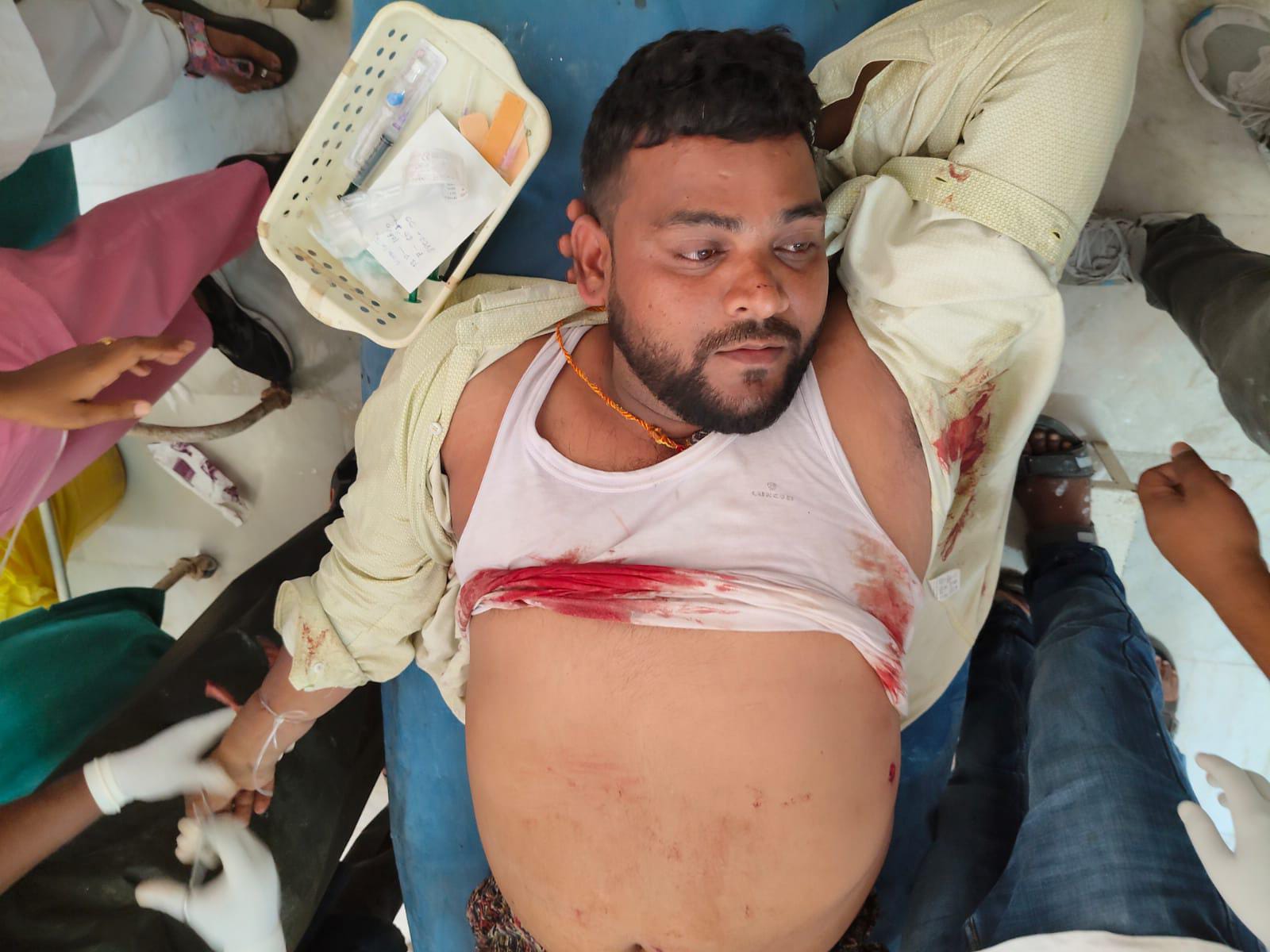 गुमला :   धान व्यापारी को गोली मारकर लाखों की लूट, रांची रेफर