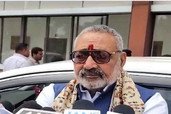 बेचारे तेजस्वी ...कांग्रेस की खुशामद की, फिर भी CM पद के लिए नहीं मिला आश्वासन :  गिरिराज सिंह