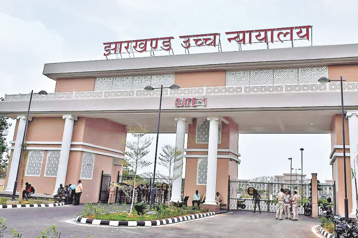 निकाय चुनाव :  हाईकोर्ट में उपस्थित हुए मुख्य सचिव, गृह सचिव और नगर विकास सचिव