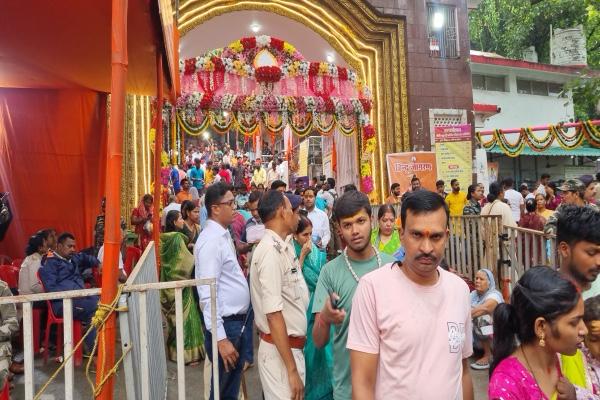 सावन की पहली सोमवारी पर रांची के पहाड़ी मंदिर में उमड़ा आस्था का सैलाब