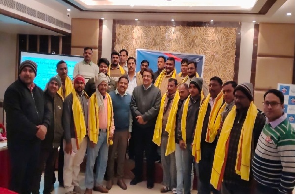 देवघर : फेविकोल पिडिलाइट इंडस्ट्रीज का डीलर मीट, कामगारों के बच्चों की शिक्षा का उठाया जिम्मा