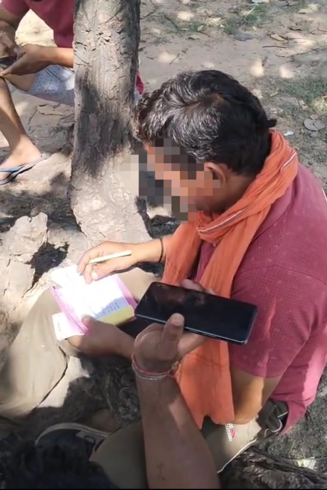 आम्रपाली कोल परियोजना : GM ने अवैध वसूली की शिकायत करने को कहा, जिला प्रशासन से भी कार्रवाई की मांग