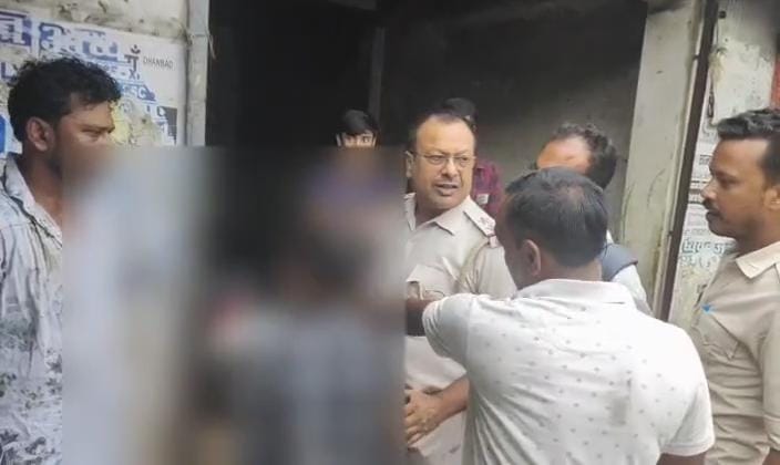धनबाद :  हीरापुर सब्जी मंडी में जेबकतरी की कोशिश नाकाम, एक युवक और दो नाबालिग धराए