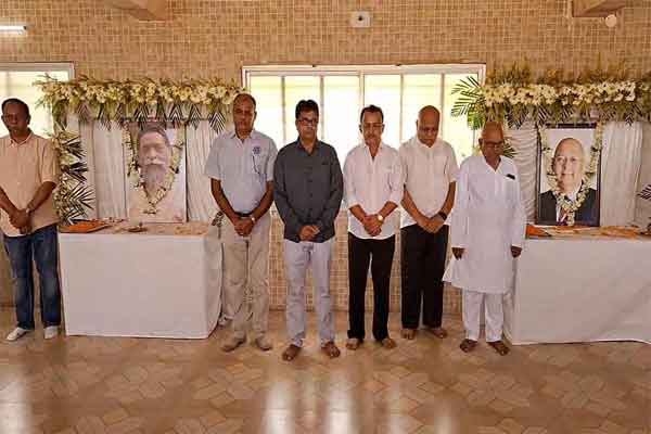 धनबाद क्रिकेट संघ ने दिशोम गुरु और पूर्व JSCA अध्यक्ष अमिताभ चौधरी को दी श्रद्धांजलि