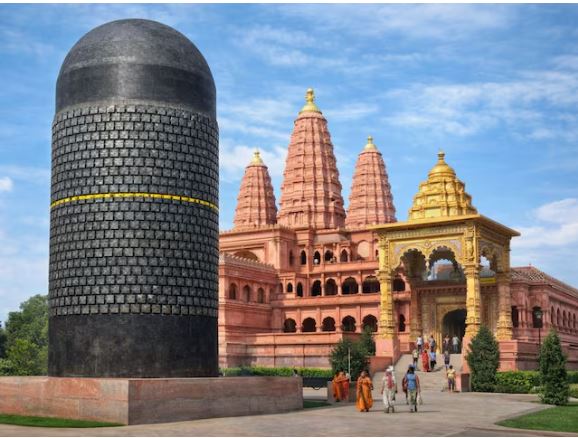 विश्व का सबसे बड़ा शिवलिंग बिहार में स्थापित, हेलिकॉप्टर से हुई पुष्पवर्षा, शामिल हुए नीतीश-सम्राट