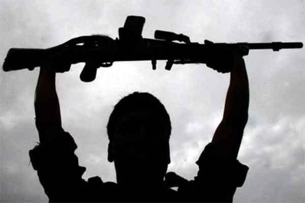 झारखंड : 3 उग्रवादी संगठनों में बचे सिर्फ 10 इनामी नक्सली, छोटे आपराधिक गिरोह बन रहे नई चुनौती