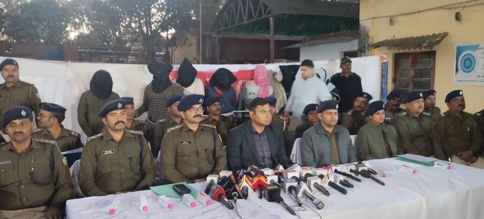 रांची पुलिस ने अंतरराज्यीय बच्चा चोर गिरोह का किया भंडाफोड़, 12 बच्चे बरामद, 15 आरोपी गिरफ्तार