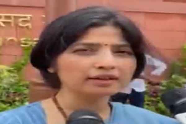 EC की प्रेस कांफ्रेंस पर विपक्ष ने उठाए सवाल, BJP को फायदा पहुंचाने का लगाया आरोप