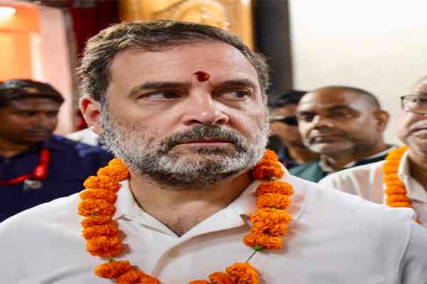 राहुल गांधी ने  देवकुंड सूर्य मंदिर में की पूजा-अर्चना, कहा- वोट चोरी का नया हथियार है SIR