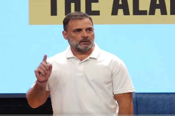 राहुल की पीसी, महाराष्ट-कर्नाटक में वोट काटने के किए दावे,  मुख्य चुनाव आयुक्त पर साधा निशाना
